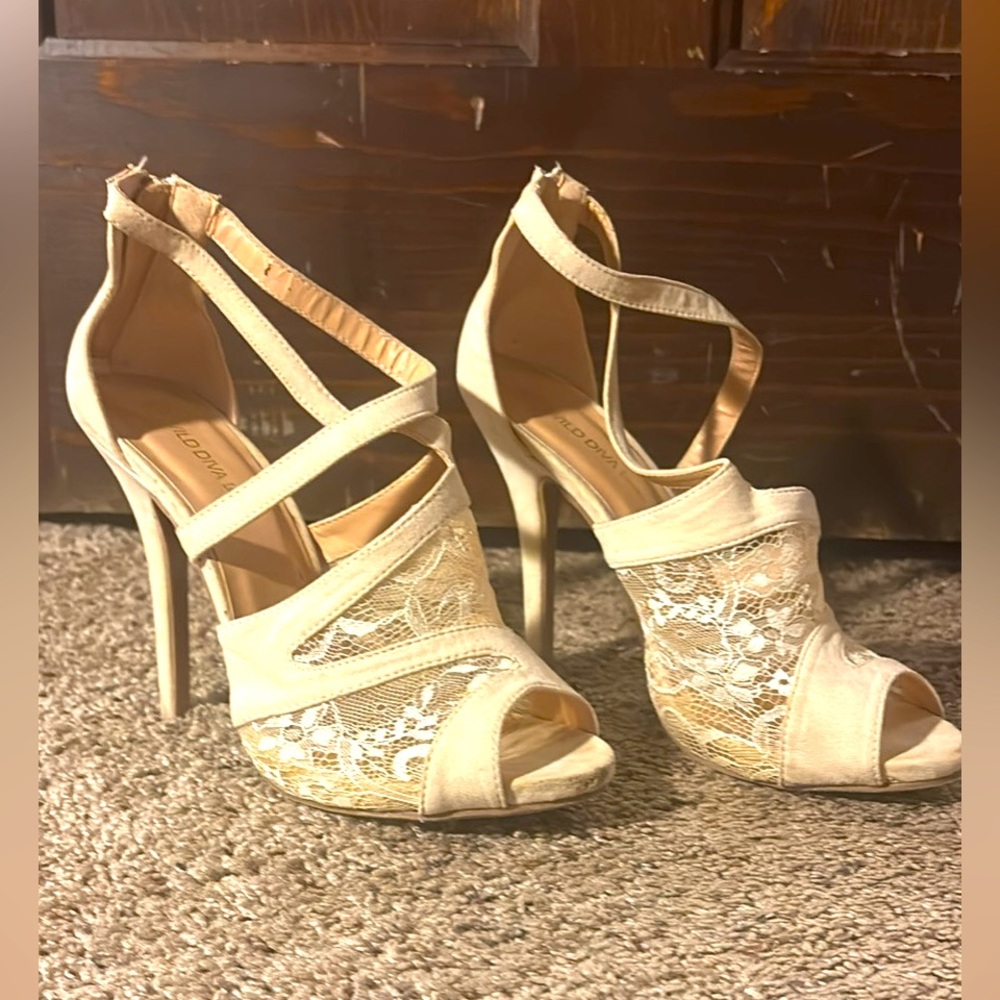 Vintage Wild Diva Lace Heels